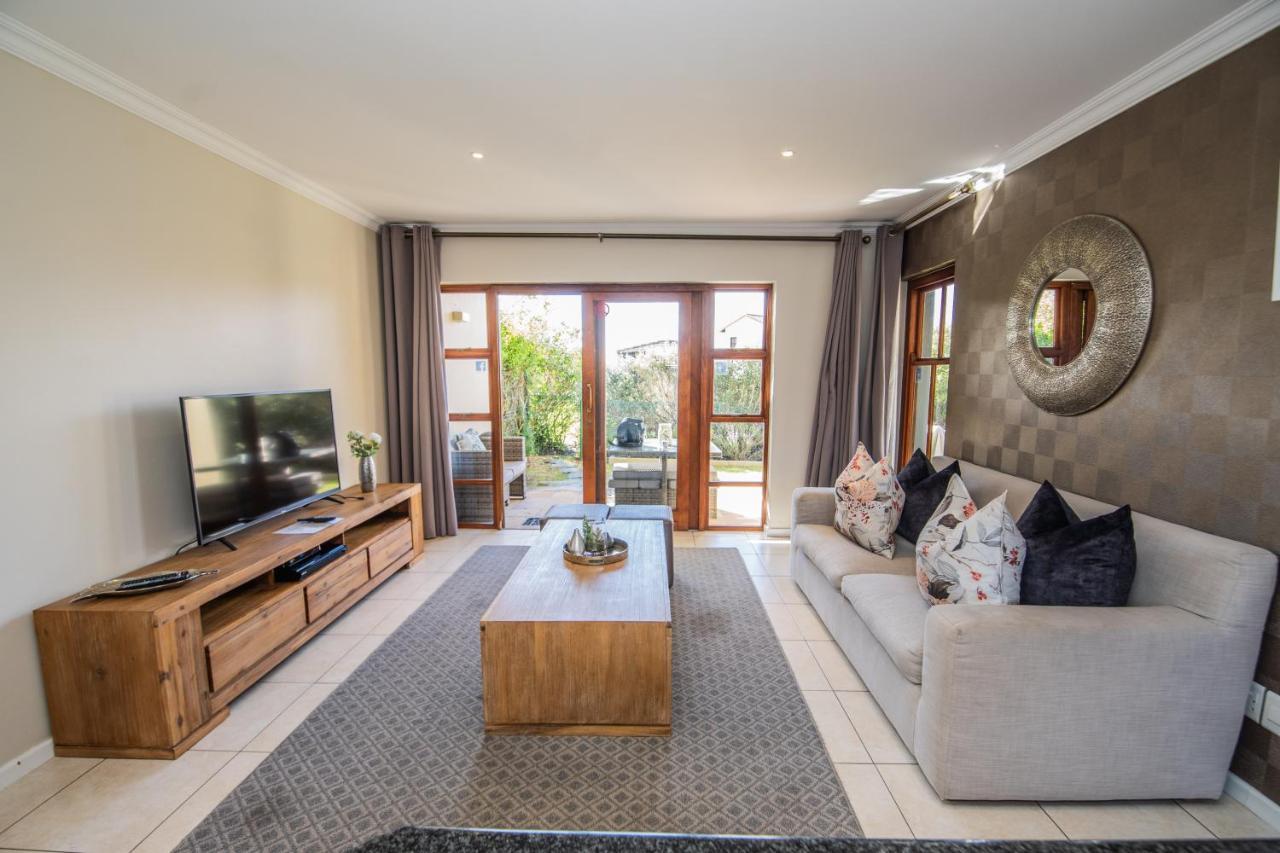 Ferienwohnung Six Whale Rock Gardens Plettenberg Bay Exterior foto
